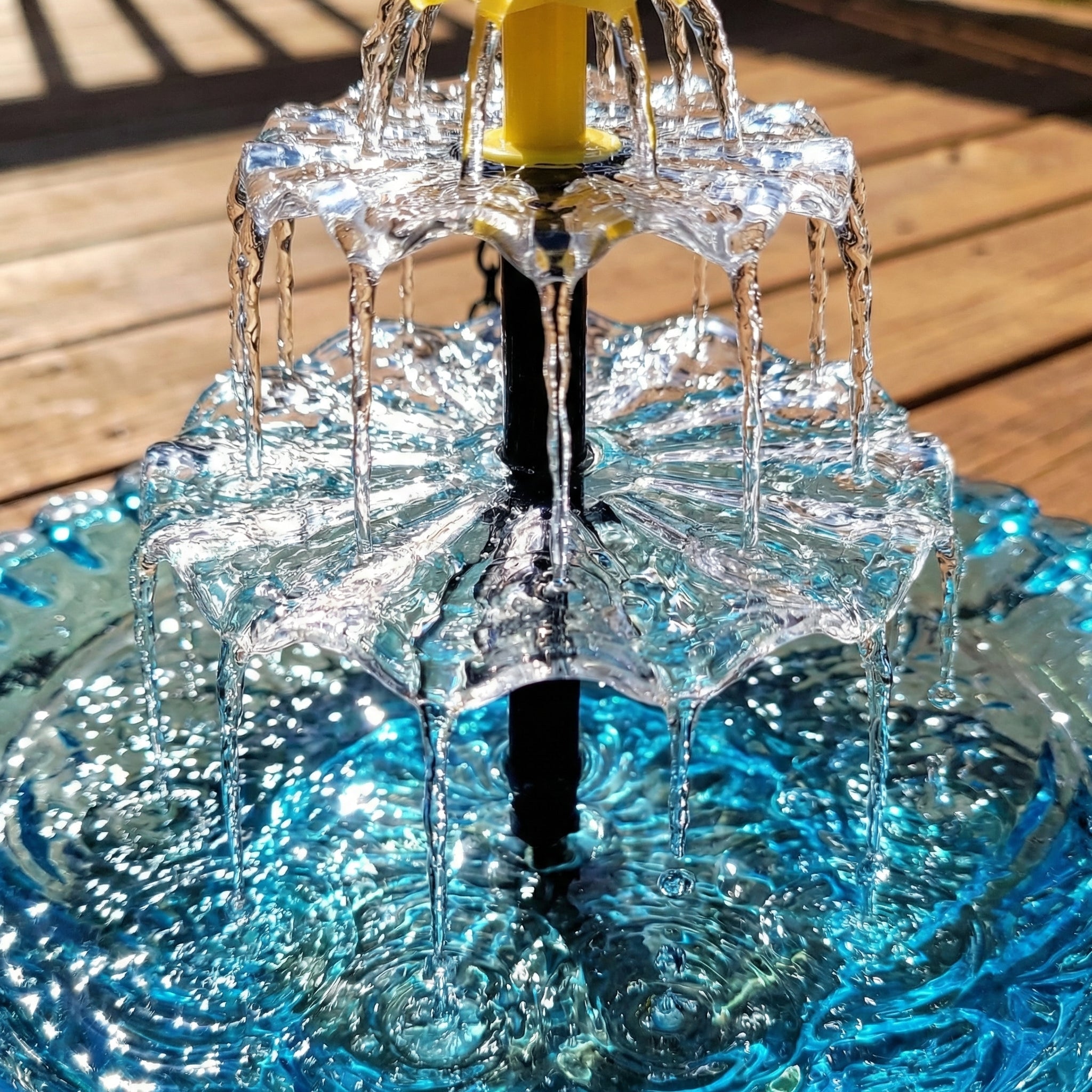 Solar Cascade hangend vogelbad met fontein