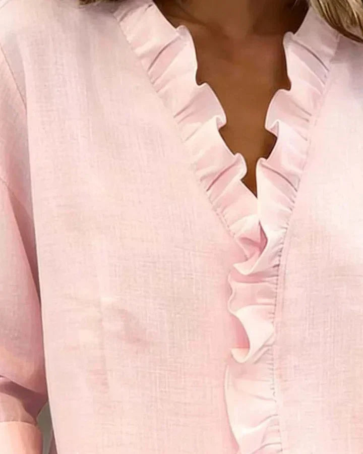 Chiara™ | Blouse met V-hals en subtiele ruches