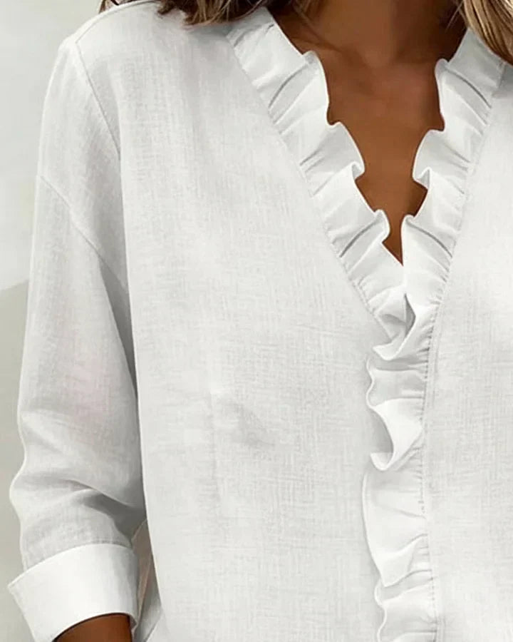 Chiara™ | Blouse met V-hals en subtiele ruches
